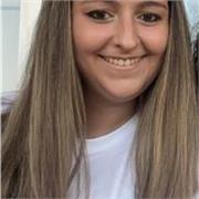 Graduada en Química con experiencia en clases tanto de Matemáticas como Física y Química